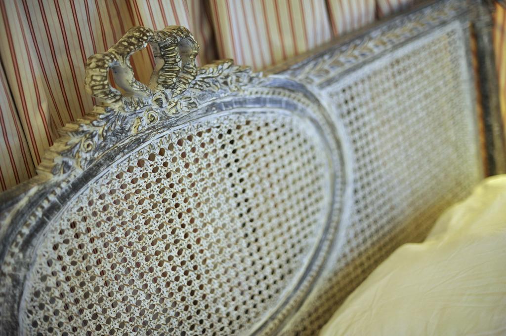 Вілла L'Orangerie Du Grand Jardin Conde-sur-Seulles Номер фото